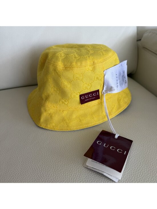 NWT Authentic Gucci Blue Yellow GG Supreme Reversible Bucket Hat 790152 $675 XS main image 10